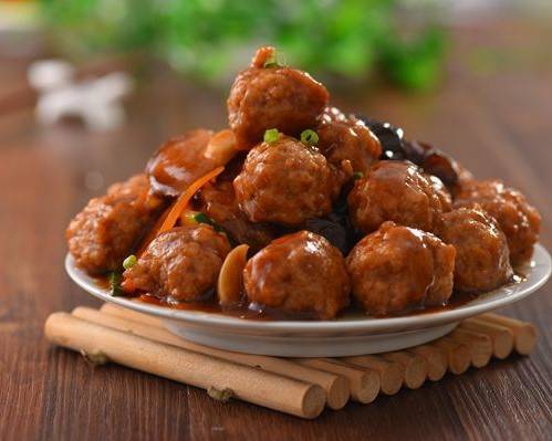 Fried Meat Ball in Soy Sauce (红烧丸子)